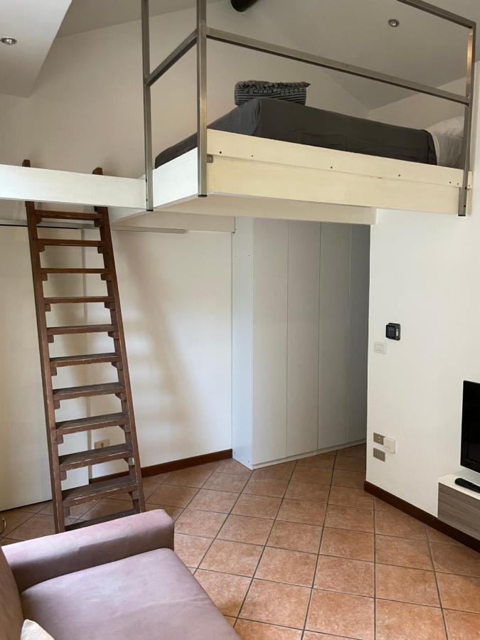 Grazioso Lägenhet Milano Exteriör bild